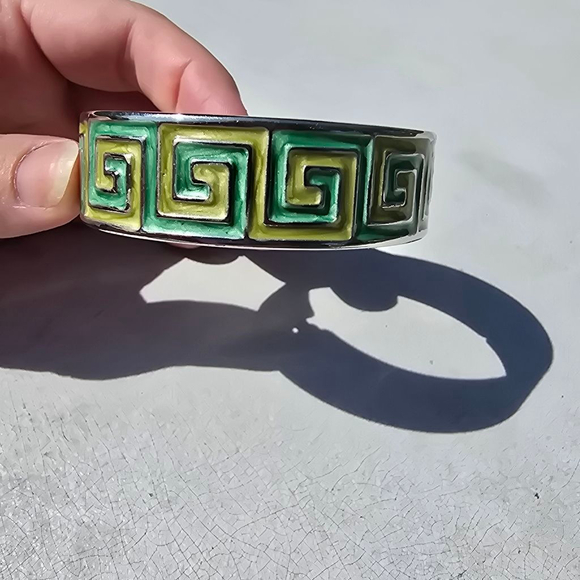 Unbranded Bangle Bracelet Green Yellow Silver Tone - Picture 3 of 3